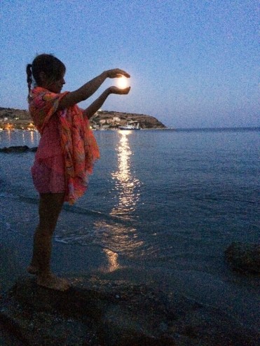 ΦΩΣ-ΕΝΕΡΓΕΙΑ-ΑΓΑΠΗ-ΧΑΡΑ!